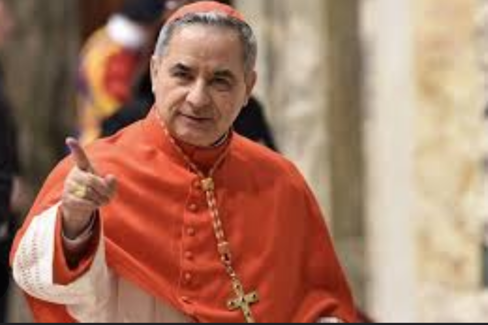 Cardeal banido por Francisco insiste em participar de escolha do novo papa