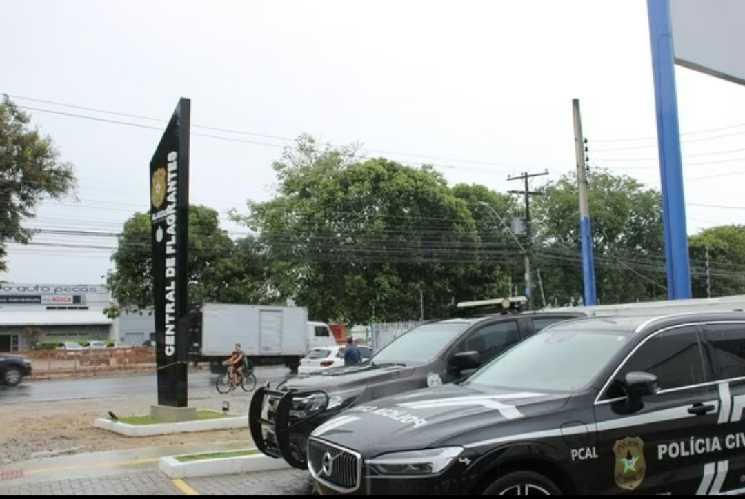 Homem foge da polícia com esposa e filha de dois anos em motocicleta adulterada em Rio Largo