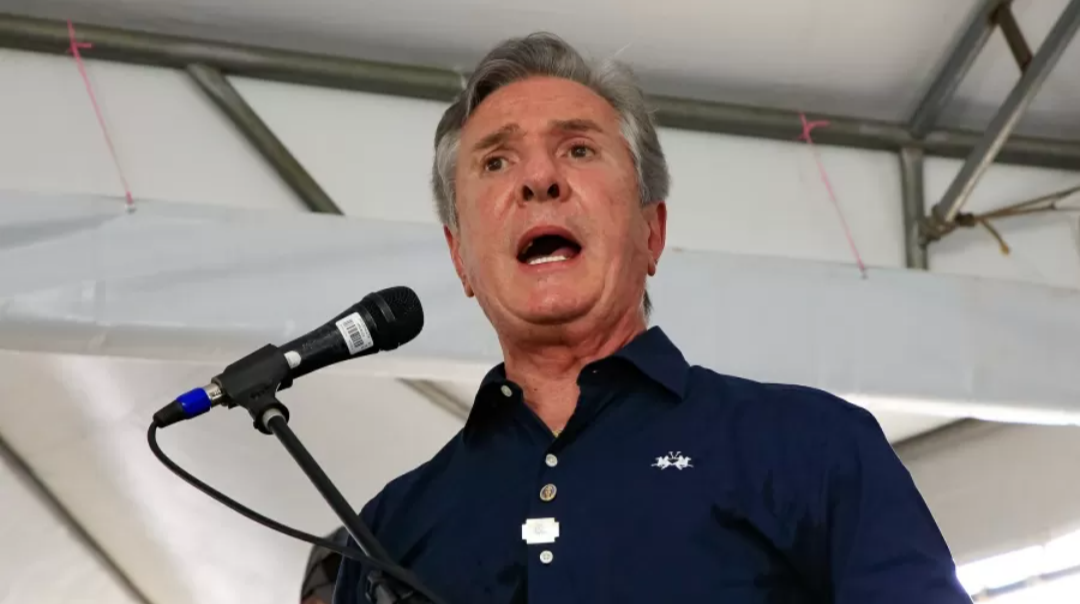 Política Gilmar suspende julgamento com 4x0 contra Collor, que permanecerá preso.