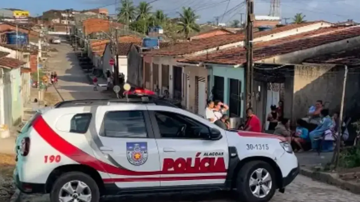  Irmãos de 15 e 17 anos são mortos a tiros após casa ser invadida em Murici
