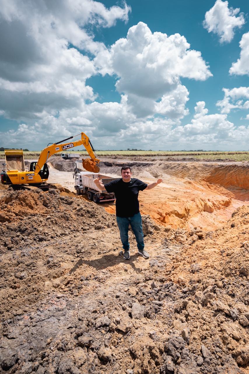 Prefeito Carlos acompanha avanço da macrodrenagem do Brasil Novo e destaca obra histórica para Rio Largo
