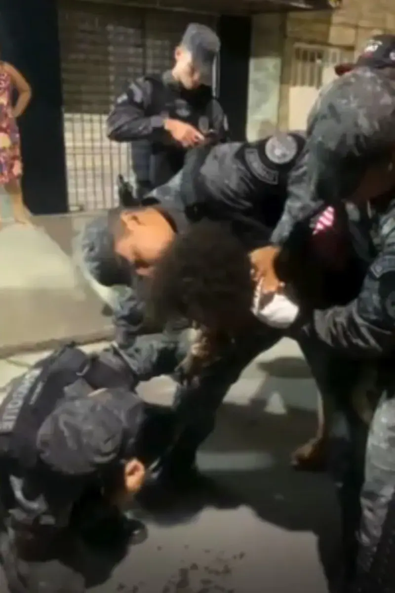 Criança de 2 anos passa mal em carro e é socorrida por policiais na Santa Lúcia