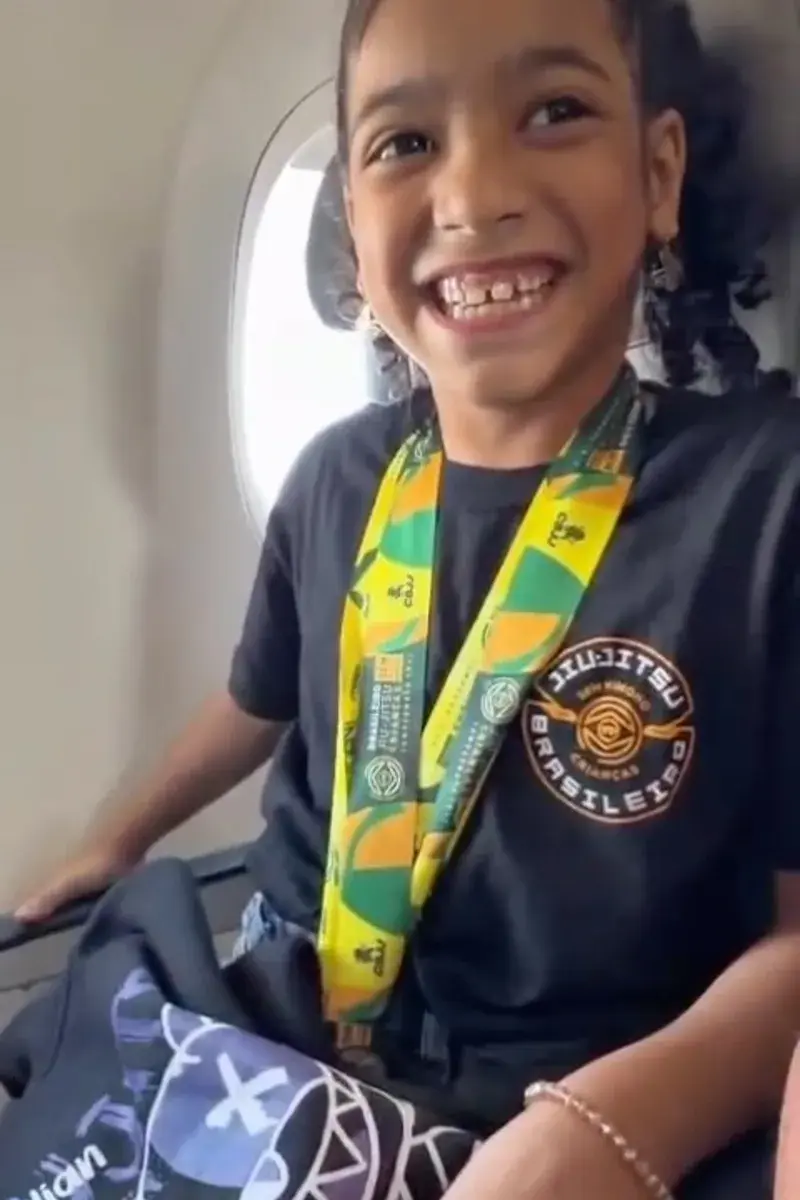 Menina de Rio Largo é homenageada em voo após conquistar vice-campeonato brasileiro de Jiu-Jitsu
