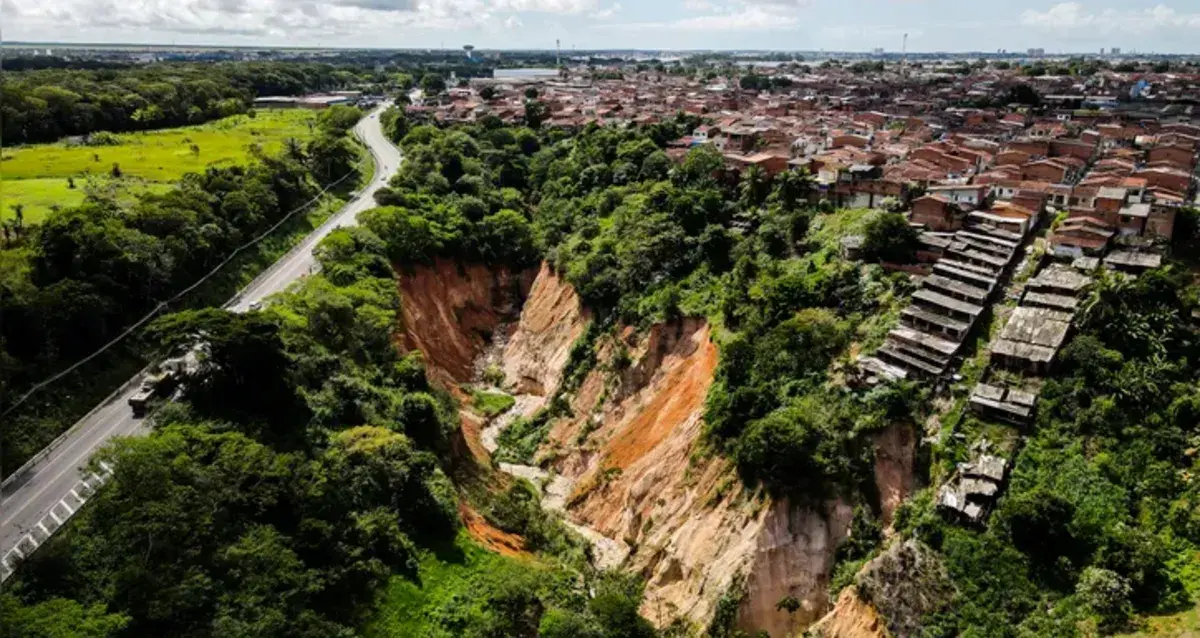 “Voçoroca do Clima Bom”: Dnit mantém estado de emergência na BR-316