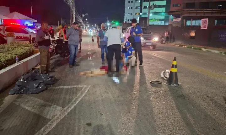 Passageira de moto por app morre após ser atropelada por caminhão no São Jorge